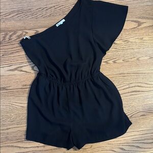 DR2 Elegant Black, One Shoulder Women’s Romper. Women’s Size Small